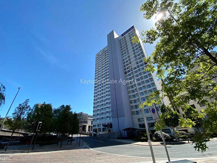 1 Bedroom Apartment For Sale In Victoria Bridge Street, Salford, Greater Manchester, M3