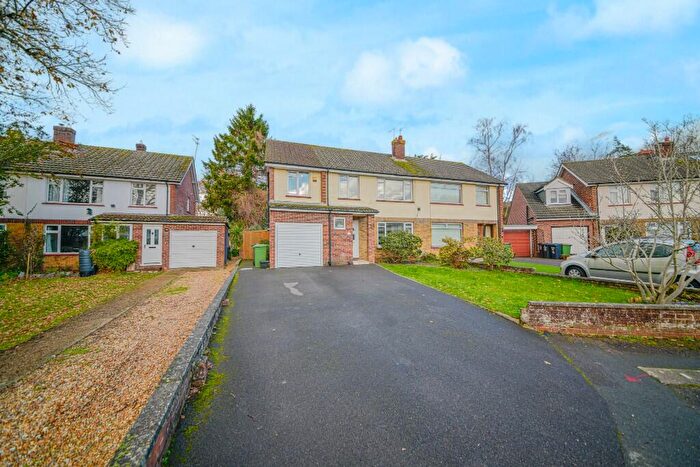 6 Bedroom Semi Detached House For Sale In Earls Close, Bishopstoke, Eastleigh, SO50