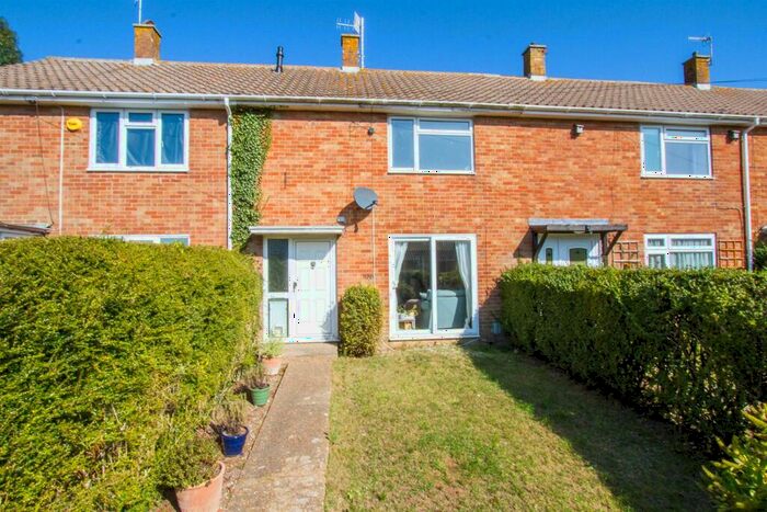 2 Bedroom Terraced House To Rent In Kipling Avenue, BN2