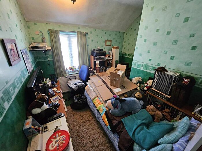 3 Bedroom Terraced House For Sale In Mansfield Crescent, Armthorpe, Doncaster, DN3