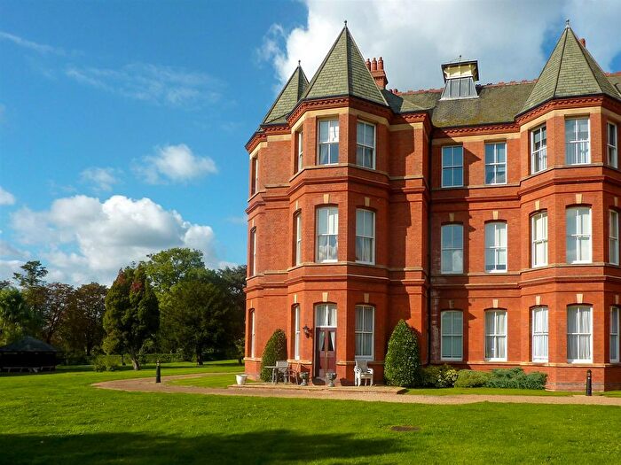 2 Bedroom Flat To Rent In Rosebury Square Repton Park, Woodford Green, Essex, IG8