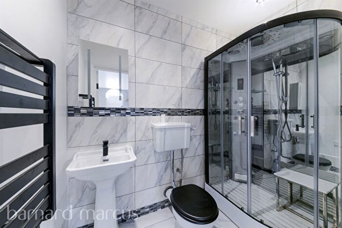 1 Bedroom Flat For Sale In London Road, Morden, SM4