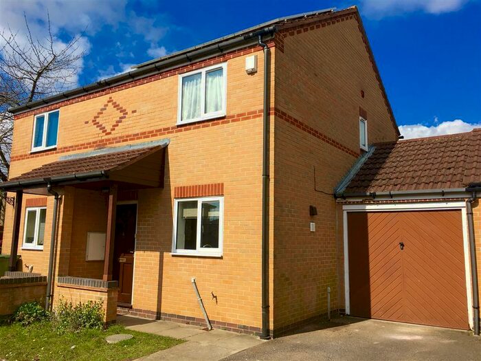 2 Bedroom House To Rent In Blackstock Close, Headington, Oxford, OX3