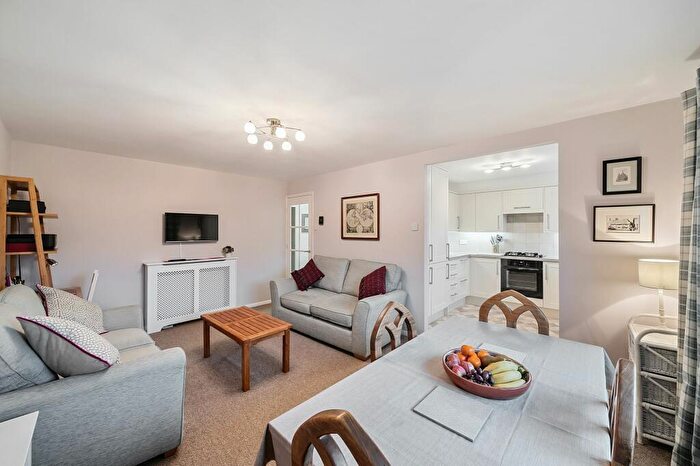 2 Bedroom Flat For Sale In Coppice Drive, Coppice Court Coppice Drive, HG1