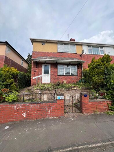 3 Bedroom Semi Detached House For Sale In Church Avenue, Stourbridge, DY8