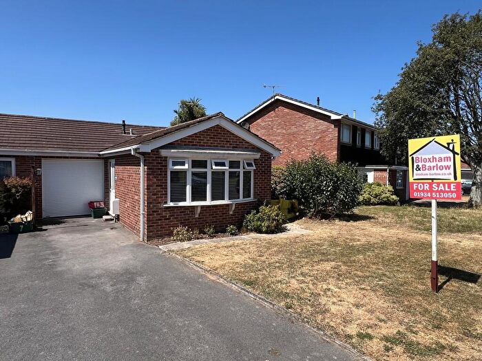 2 Bedroom Semi-Detached Bungalow For Sale In Woodside Avenue, BS24