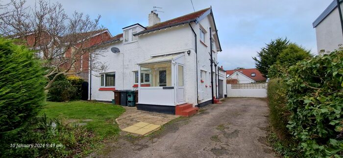 4 Bedroom Detached House To Rent In Goronwy Gardens, Penrhyn Bay, LL30