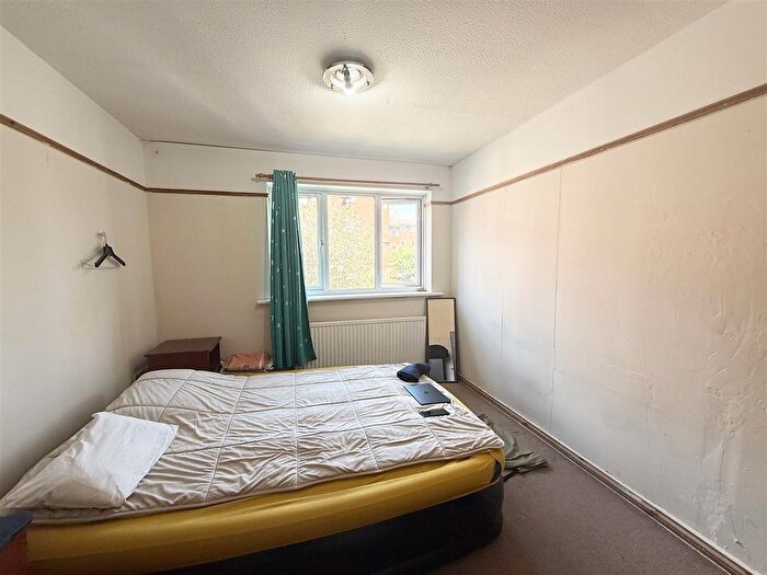 3 Bedroom Terraced House To Rent In Gurney Close, Barking, IG11