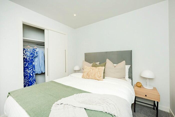 1 Bedroom Apartment To Rent In Dalian, St. Vincent Street, Glasgow, G3