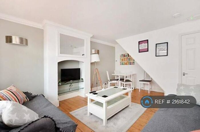 3 Bedroom Terraced House To Rent In Romsdal Road, Sheffield, S10