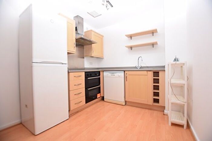1 Bedroom Flat To Rent In Coode, Sheffield, S3