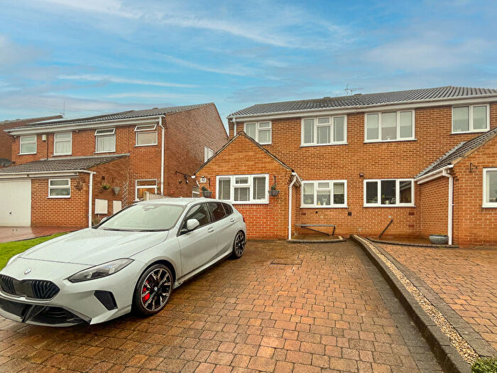 3 Bedroom Semi-Detached House For Sale In The Crescent, Stanley Common, DE7