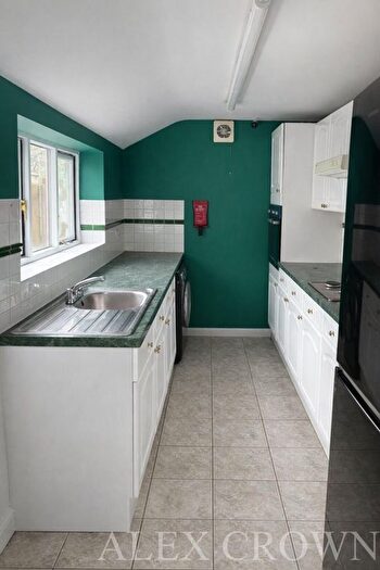 4 Bedroom Terraced House To Rent In Hythe Hill, Colchester, CO1