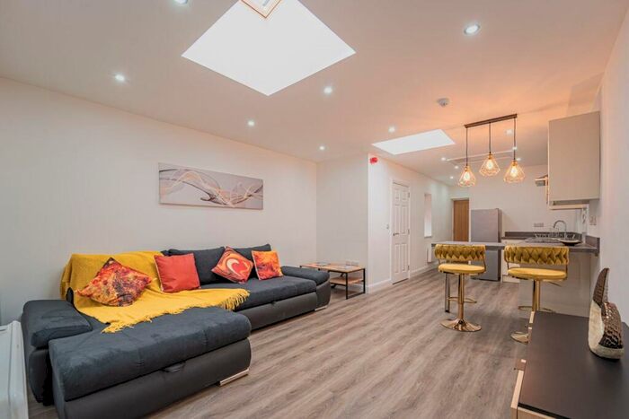 2 Bedroom Apartment To Rent In Corbett Street, Smethwick, B66