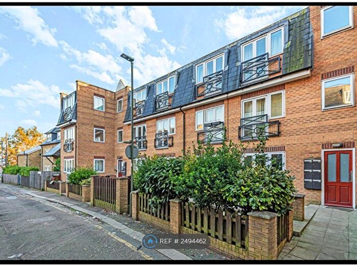 1 Bedroom Flat To Rent In Olivia Court, Barnet, EN5