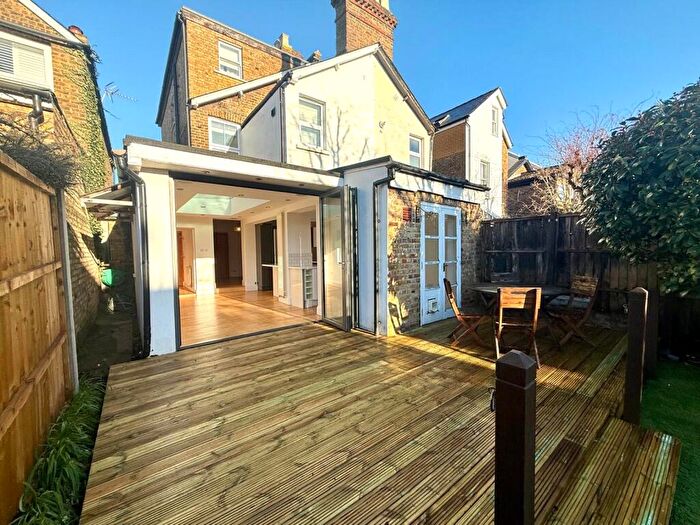 4 Bedroom House To Rent In Bearfield Road, Kingston Upon Thames, Greater London, KT2