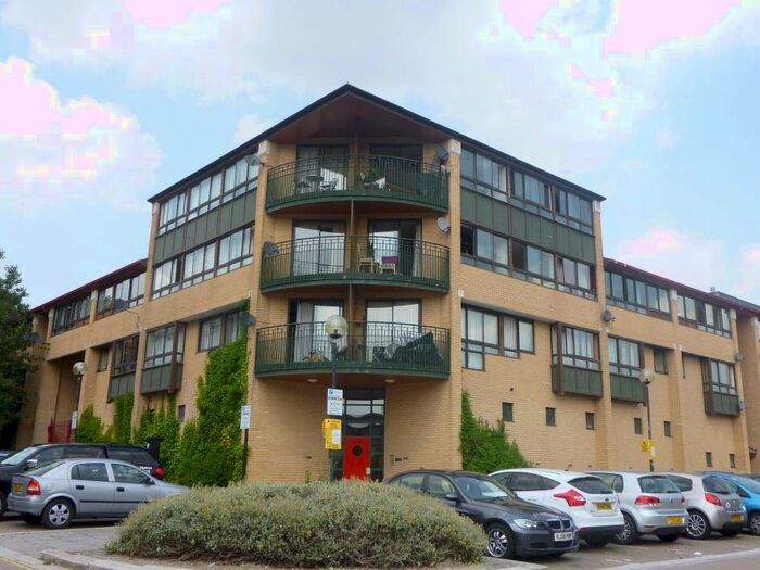 2 Bedroom Apartment To Rent In South Fifth Street, Milton Keynes, MK9