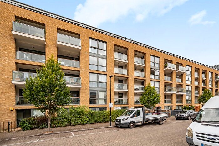 1 Bedroom Flat For Sale In Canalside Square, Islington, N1