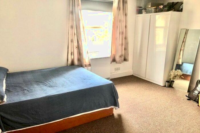 1 Bedroom Flat To Rent In Bedminster Parade, Bristol, BS3