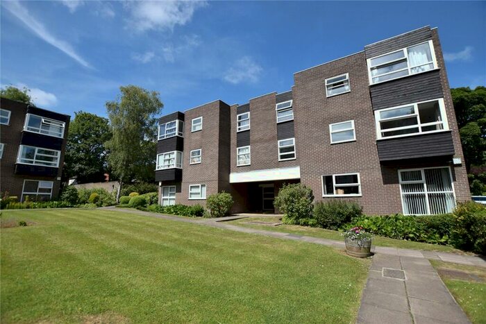 2 Bedroom Apartment To Rent In Robinwood Court, Roundhay, Leeds, LS8