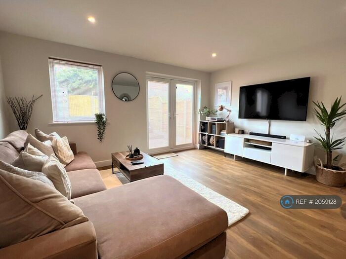 3 Bedroom Terraced House To Rent In Langley Road, Poole, BH14