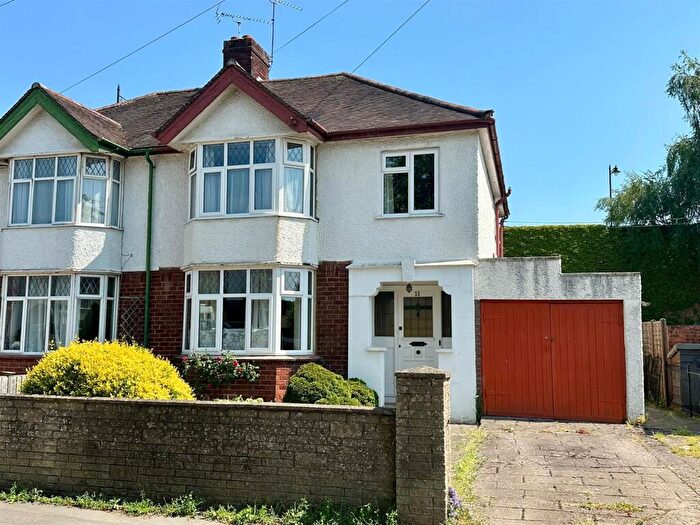 3 Bedroom Semi-Detached House For Sale In Greyfriars Avenue, Hereford, HR4