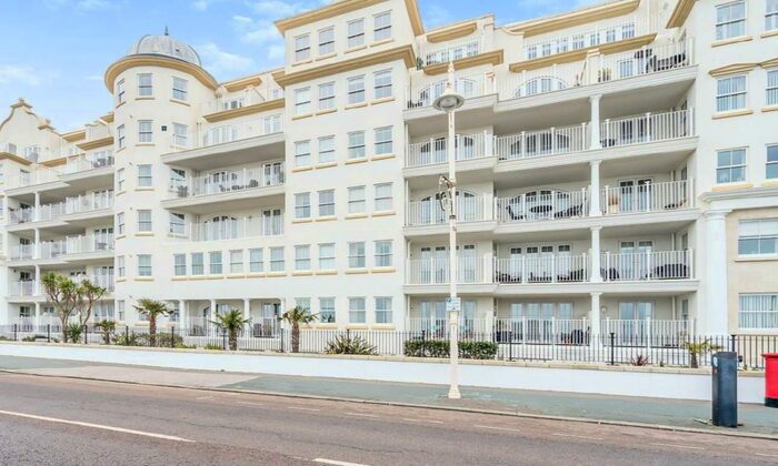 2 Bedroom Apartment To Rent In The Esplanade, Bognor Regis, PO21