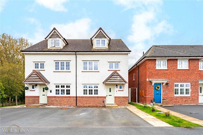 4 Bedroom Semi Detached House For Sale In Ellastone Way, Amington, Tamworth, Staffordshire, B77