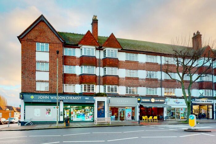 4 Bedroom Flat To Rent In Vivian Avenue, London, Hendon, NW4