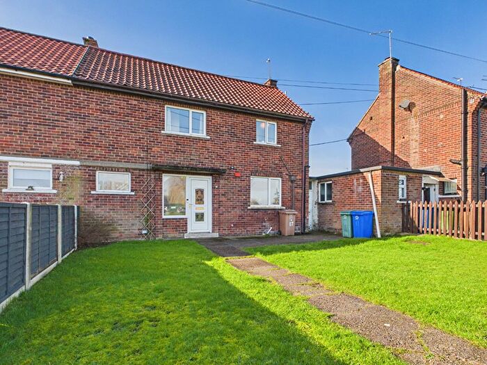 3 Bedroom Semi-Detached House For Sale In Coltman Avenue, Beverley, HU17