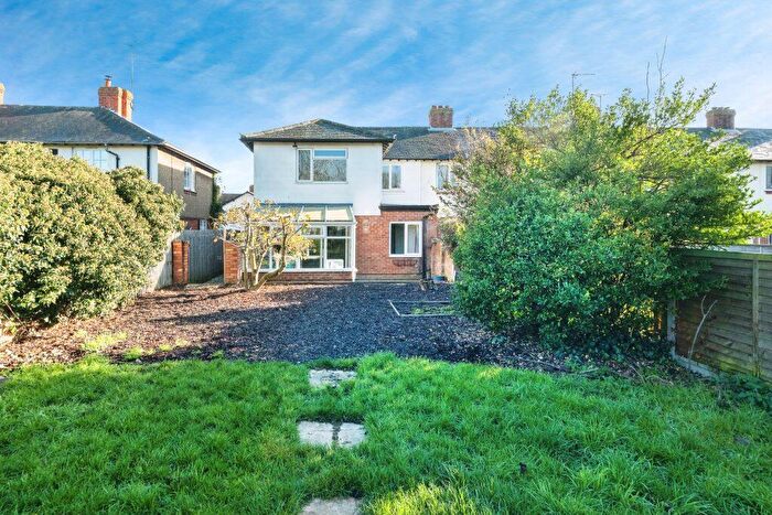 4 Bedroom Semi Detached House For Sale In Bourtonville, Buckingham, MK18