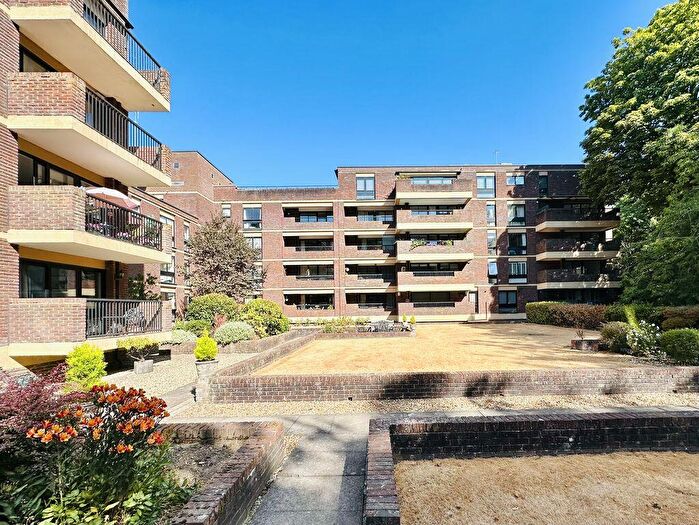 2 Bedroom Flat For Sale In Church Street, Epsom, KT17
