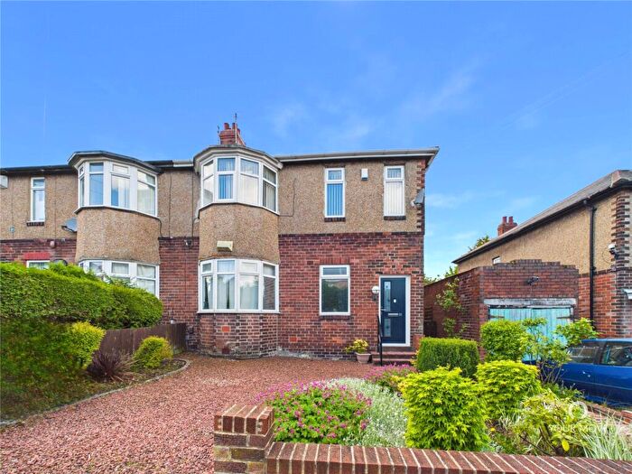 3 Bedroom Flat For Sale In Castleside Road, Newcastle Upon Tyne, Tyne And Wear, NE15