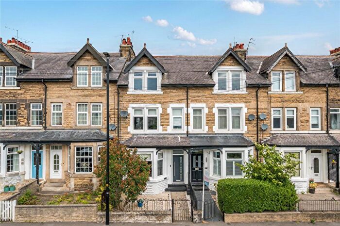 4 Bedroom Terraced House For Sale In King Edwards Drive, Harrogate, HG1