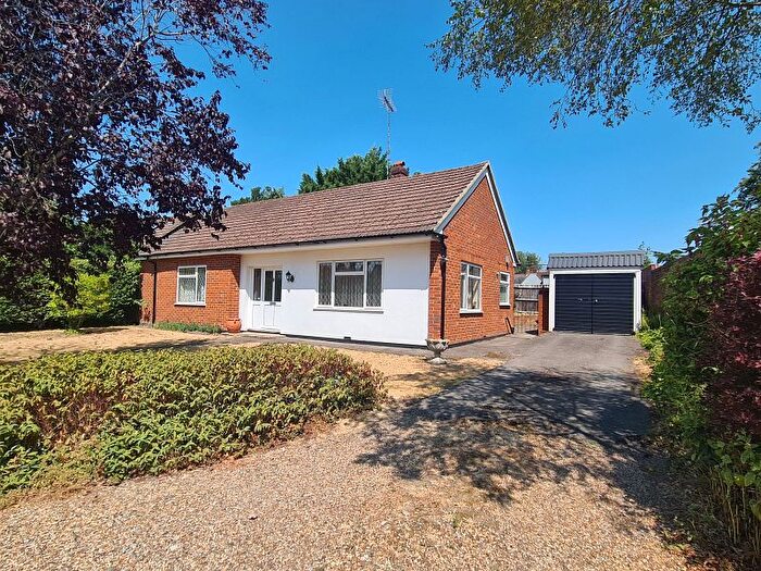 2 Bedroom Bungalow For Sale In Townshott Close, Great Bookham, Surrey, KT23
