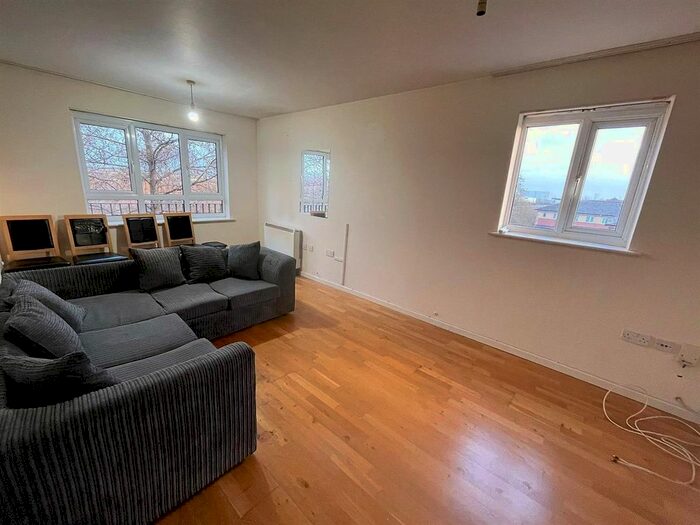 1 Bedroom Flat To Rent In Hudson Way, London N9