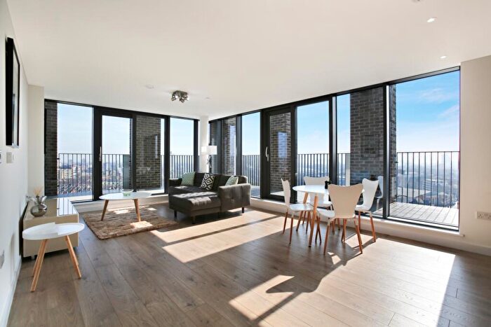 2 Bedroom Flat To Rent In Great Eastern Road London, E15