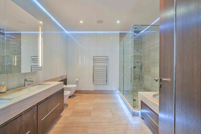 Studio To Rent In Dering Street, Mayfair, London, W1S