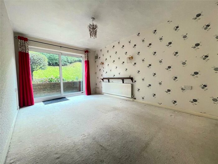 1 Bedroom Property To Rent In Flat Knowle Lodge, Croydon Road, Caterham, Surrey, CR3