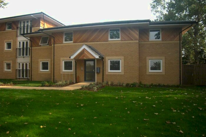 2 Bedroom Flat To Rent In Stafford Avenue, Hornchurch, RM11