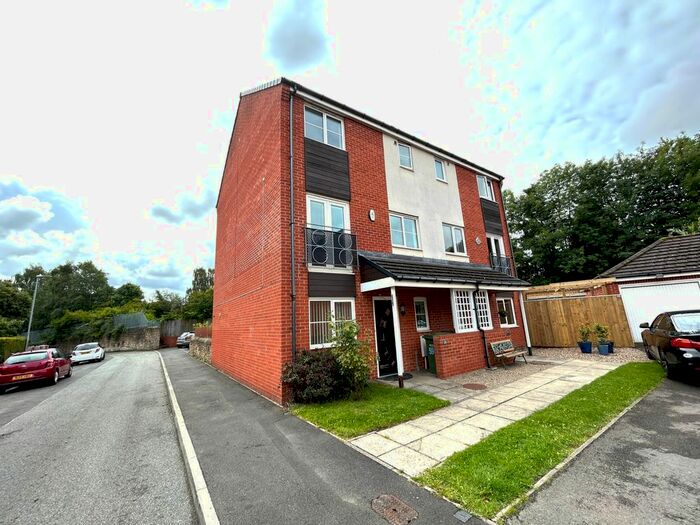 4 Bedroom Town House To Rent In Palatine Place, Dunston, Gateshead, NE11