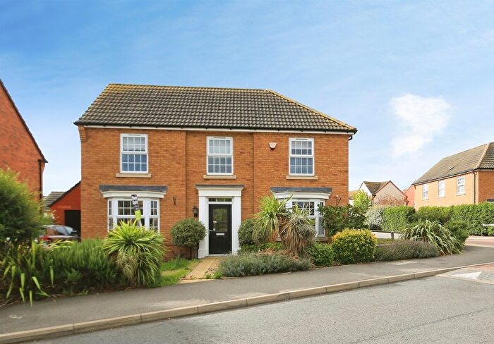 4 Bedroom Detached House For Sale In Mahaddie Way, Warboys, Huntingdon, PE28