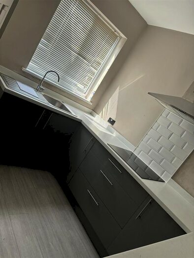 2 Bedroom Terraced House To Rent In Clarendon Avenue, Manvers Street, Hull, HU5