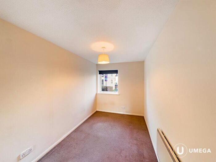 2 Bedroom Flat To Rent In Rodney Place, Canonmills, Edinburgh, EH7