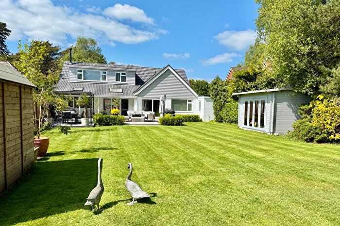 5 Bedroom Chalet For Sale In Ashley Heath, BH24