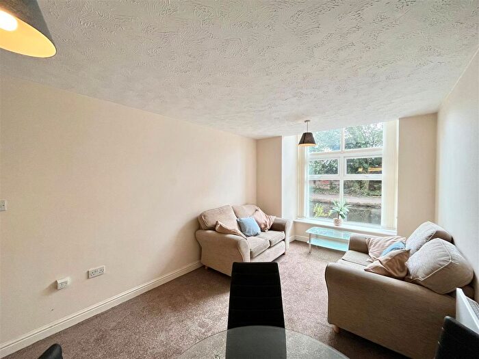 1 Bedroom Flat To Rent In Victoria Mill, Lower Vickers Street, Manchester, M40