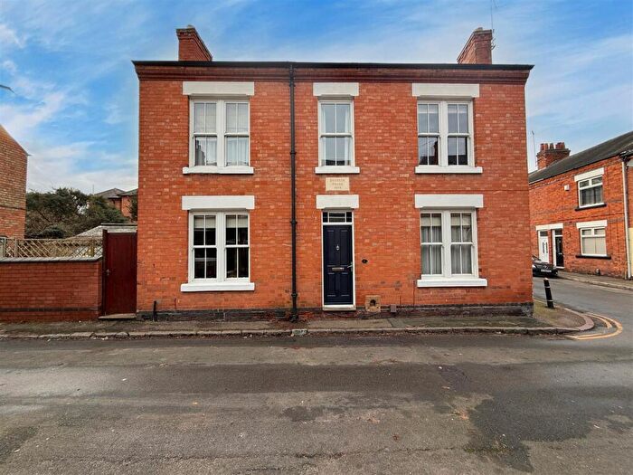 3 Bedroom Detached House For Sale In Church Road, Aylestone, LE2