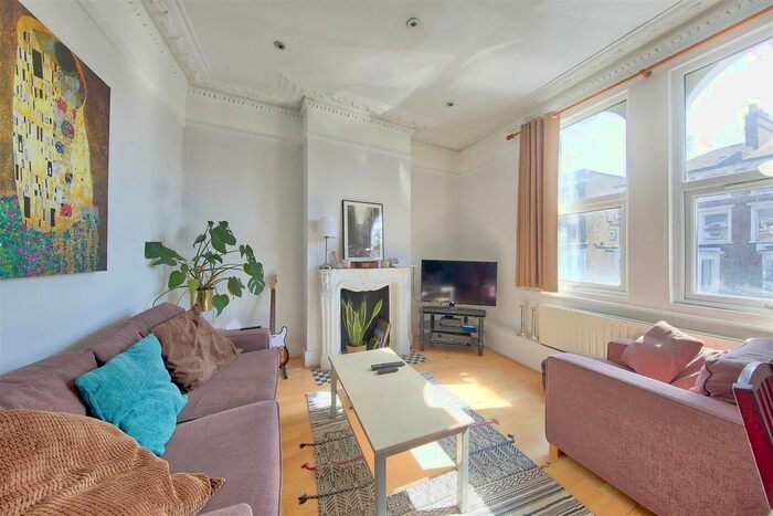 3 Bedroom Maisonette To Rent In Acre Lane, London, SW2
