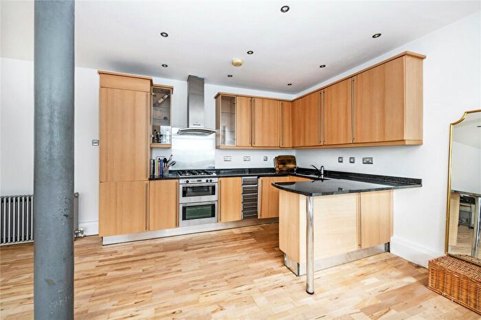 1 Bedroom Apartment For Sale In Shepherdess Place, N1