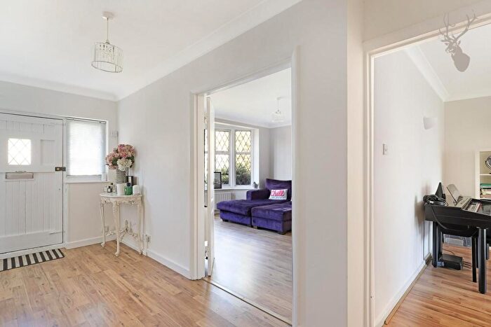 4 Bedroom Semi-Detached House To Rent In Grange Crescent, Chigwell, IG7